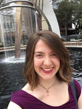 Meet your Posher, Caitlin